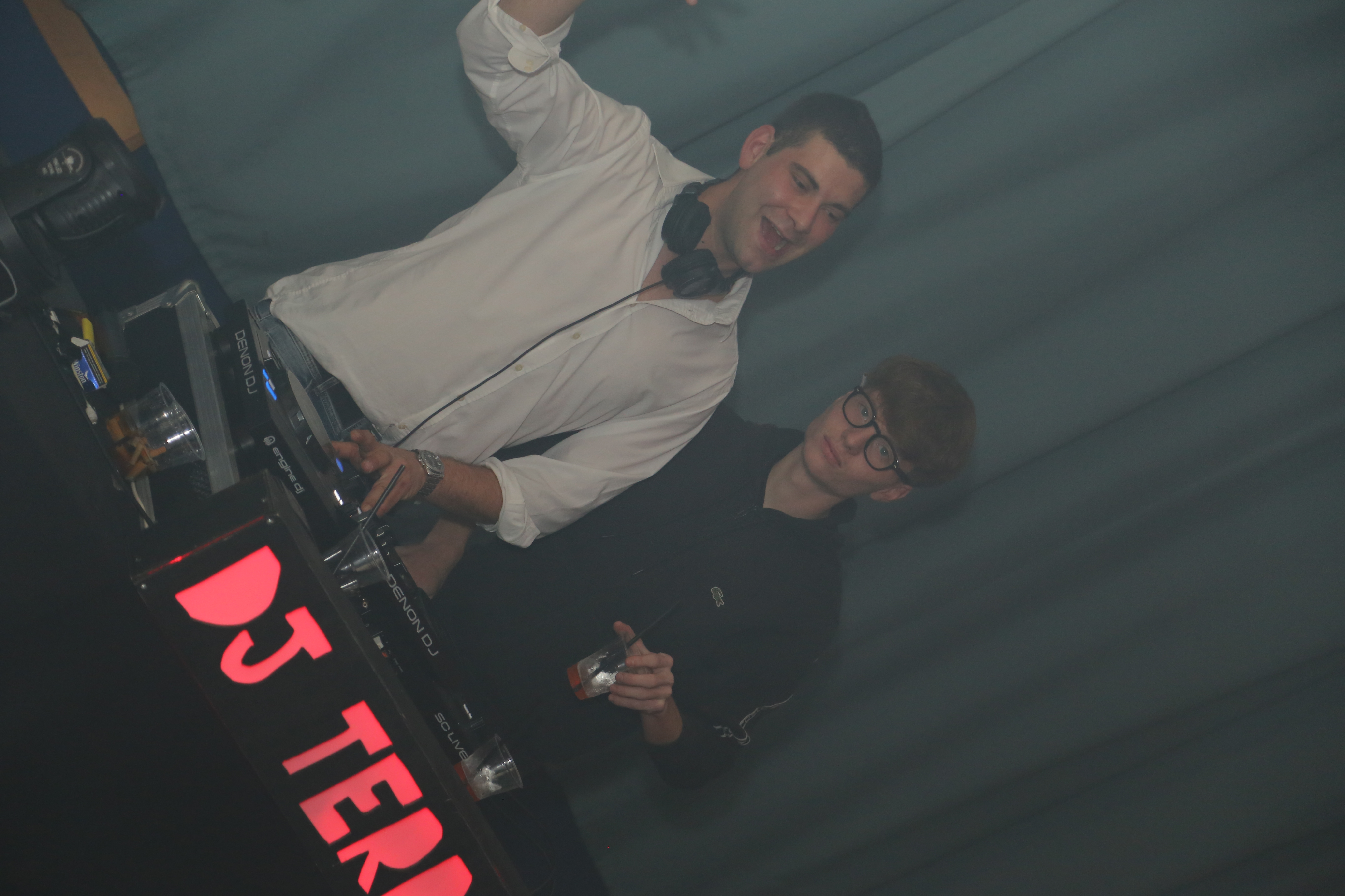 Dettaglio console DJ TERRA